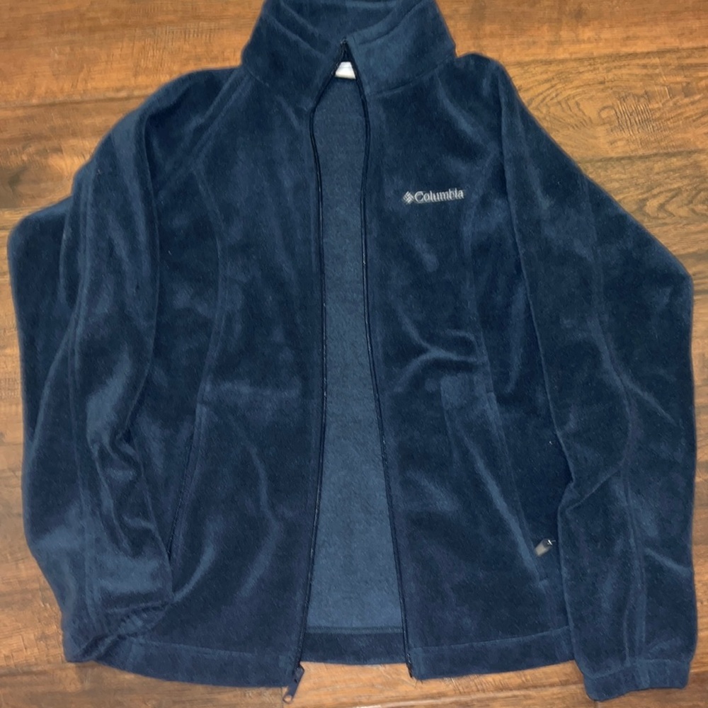 Navy Blue Columbia Zip Up! Barely Worn!